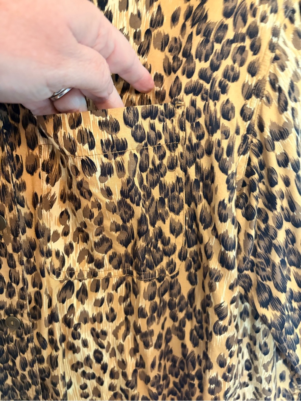 Vtg 90s Lizwear Leopard Print Shirt Womens L Long Sleeve Mob Wife Blouse Retro - Picture 5 of 7